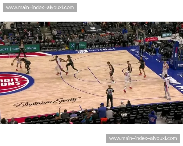 活塞篮板55-42碾压优势 杜伦内线终结效率保持稳定